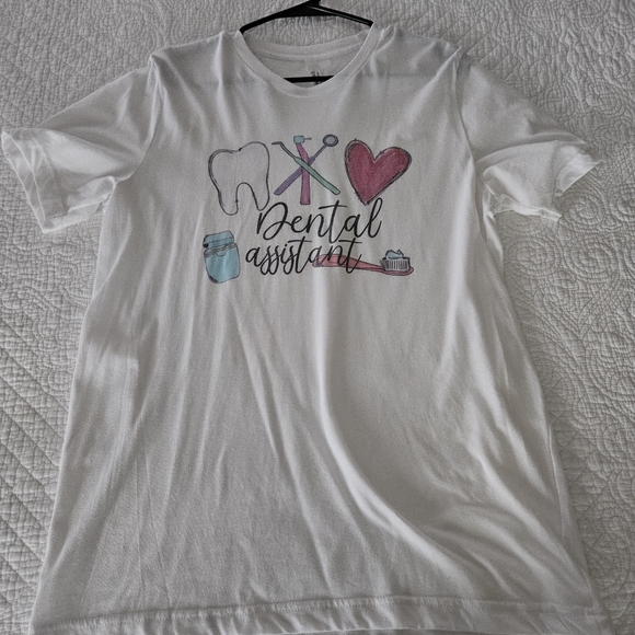 Dental assistant shirt sz Large, white - Picture 1 of 3